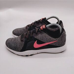 Nike Women's Athletic Shoes Black and Pink